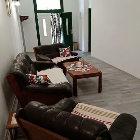 Vendektanya Vendeghaz בית הארחה 3*