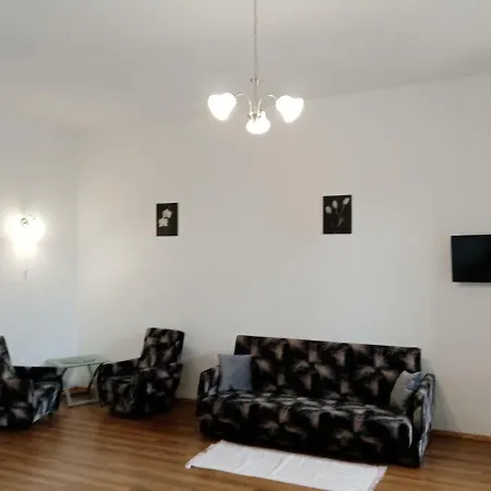 Vendektanya Vendeghaz 3* טפולצה