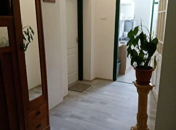 Véndektanya 3*